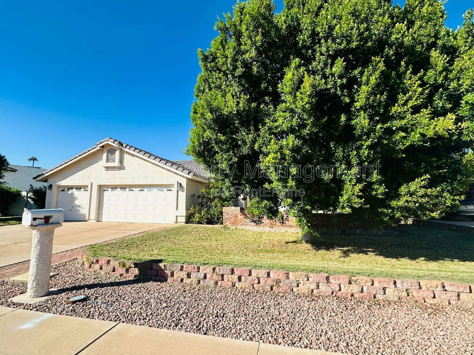 2110 East Enrose Circle in Mesa property image