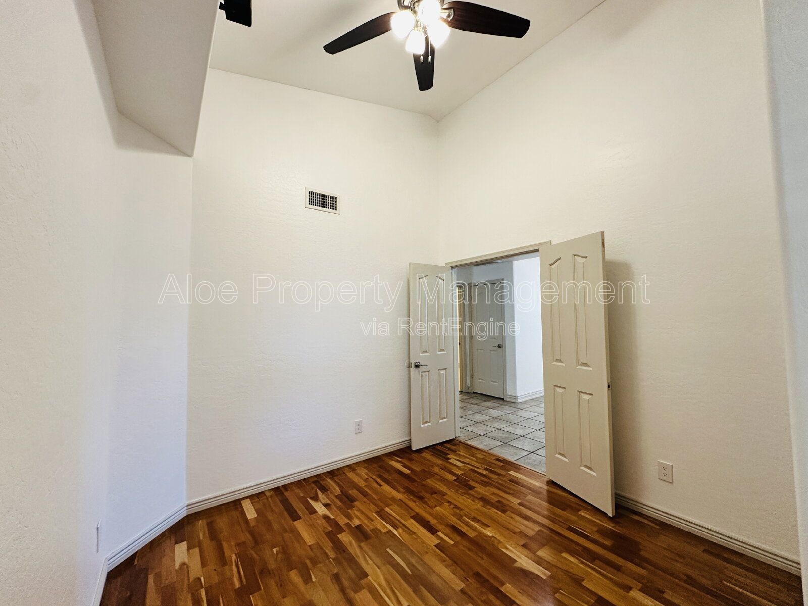 2110 East Enrose Circle in Mesa property image