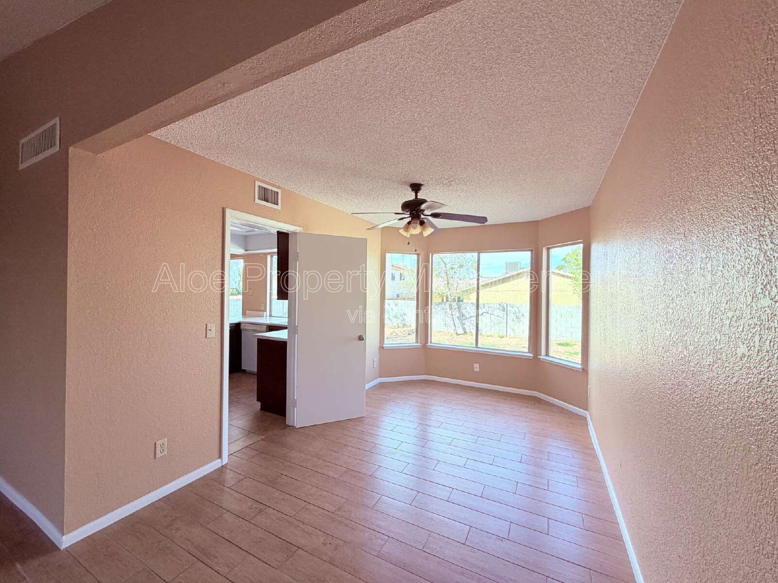 4612 W Jupiter Way in Chandler property image