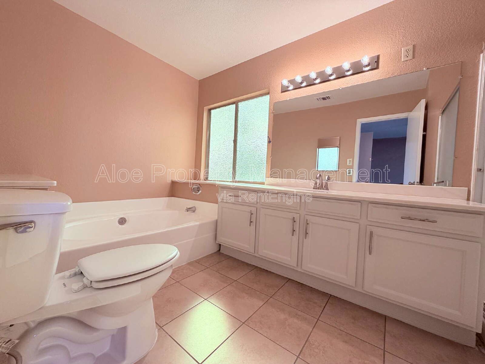 4612 W Jupiter Way in Chandler property image