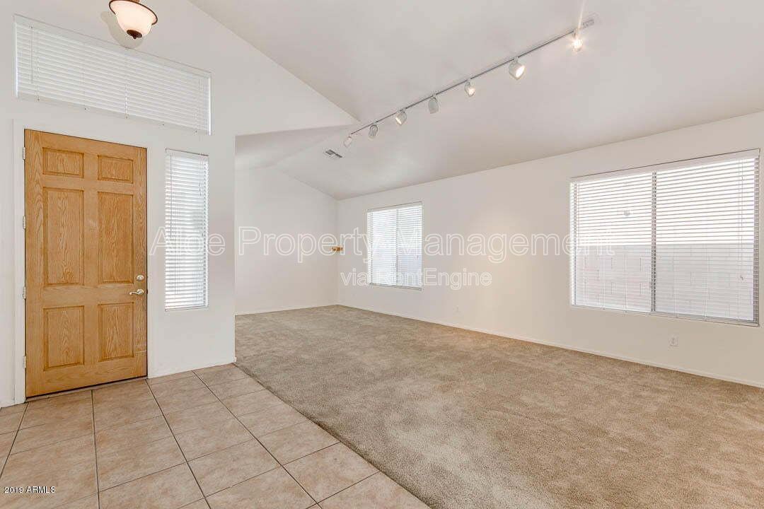 6321 S Four Peaks Pl in Chandler, AZ - Community Pool property image