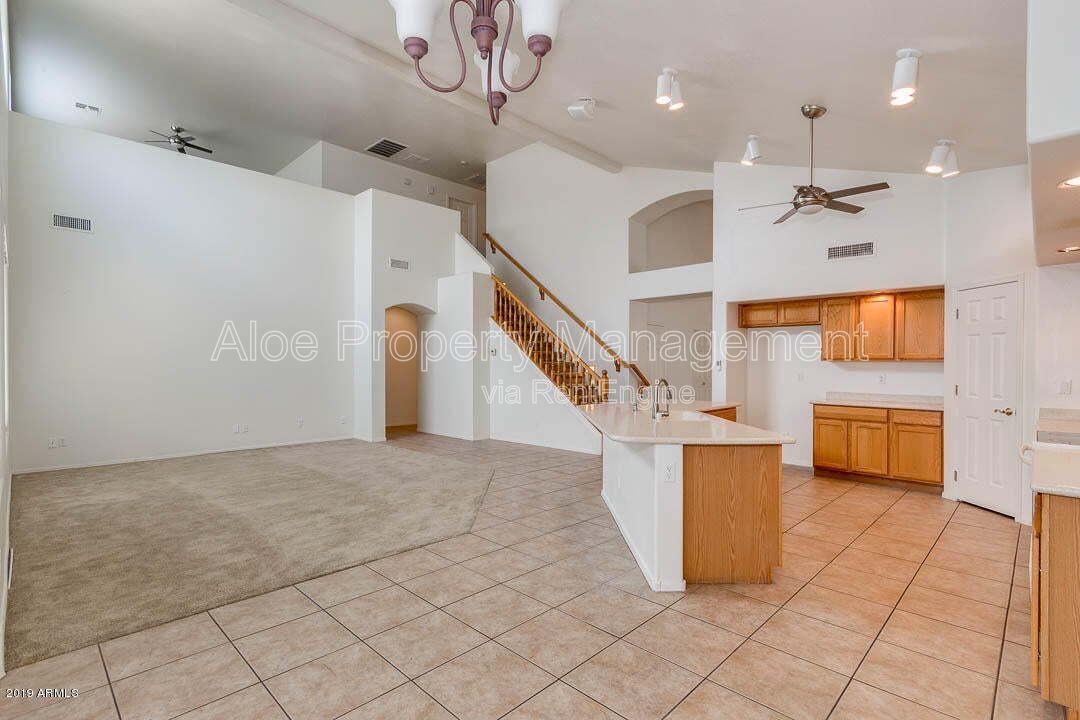 6321 S Four Peaks Pl in Chandler, AZ - Community Pool property image