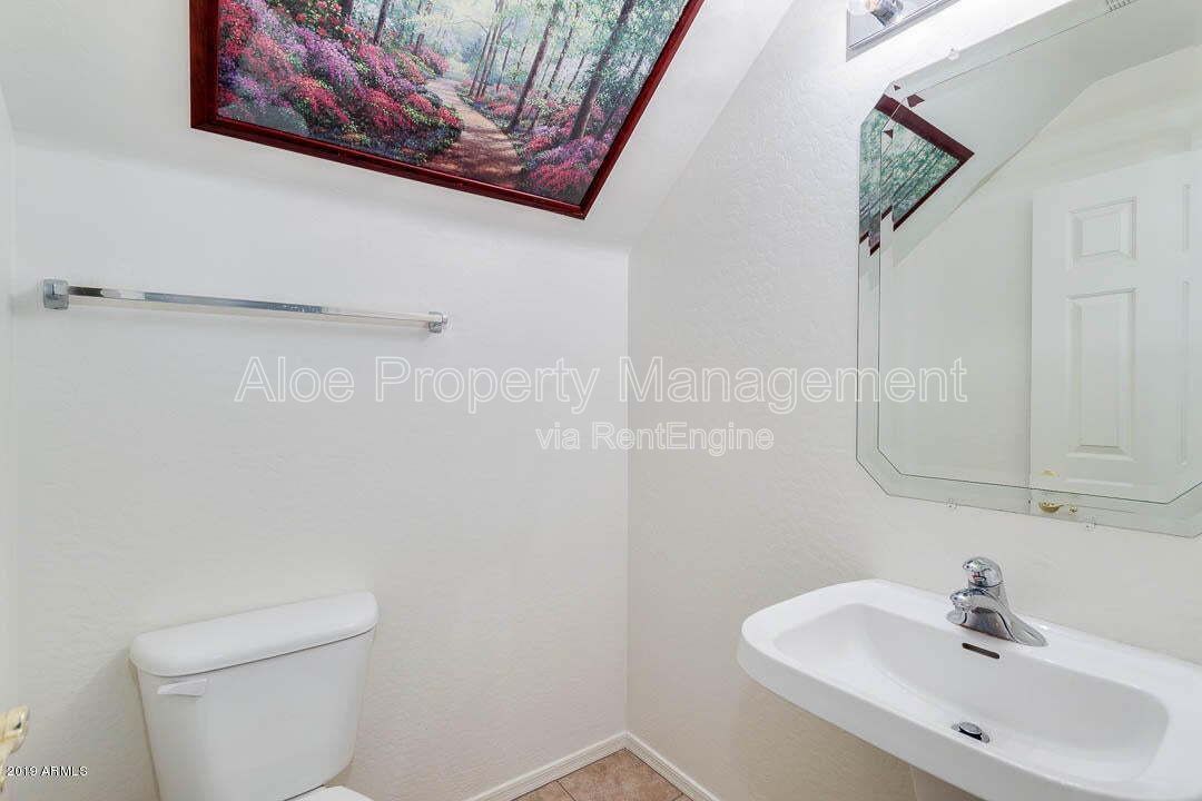 6321 S Four Peaks Pl in Chandler, AZ - Community Pool property image
