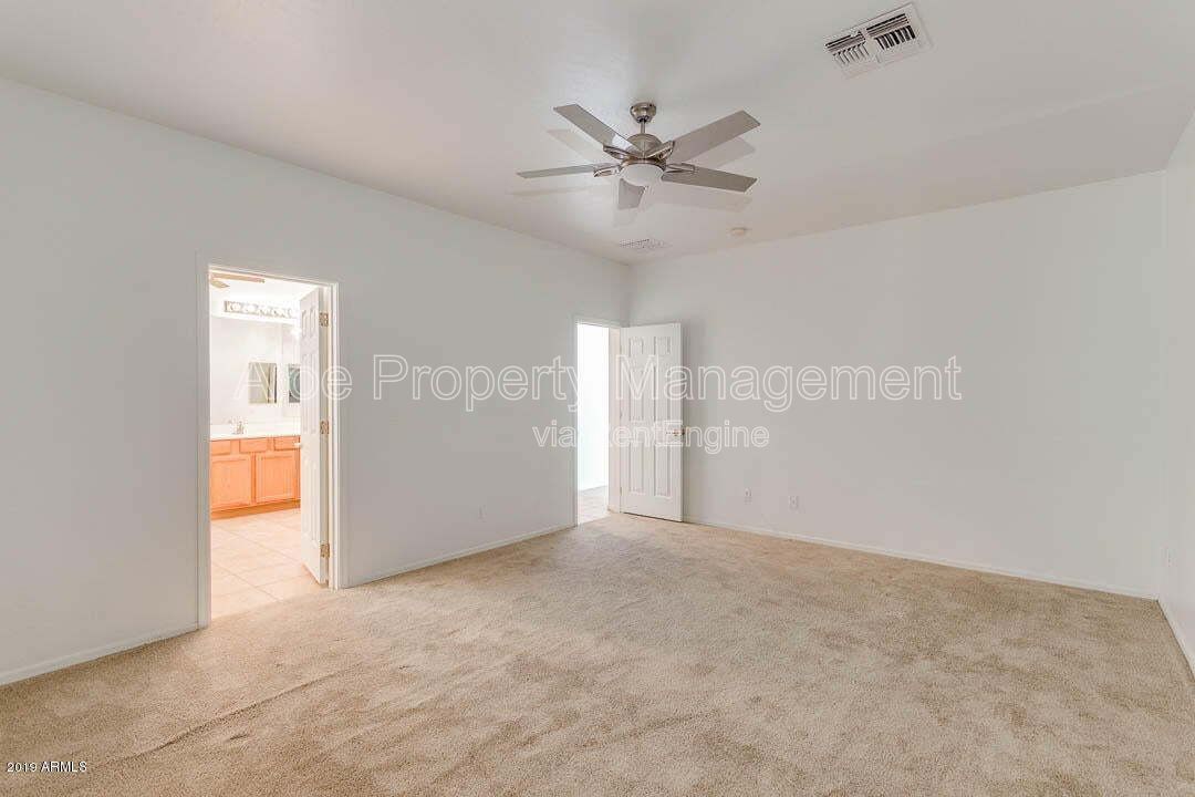 6321 S Four Peaks Pl in Chandler, AZ - Community Pool property image