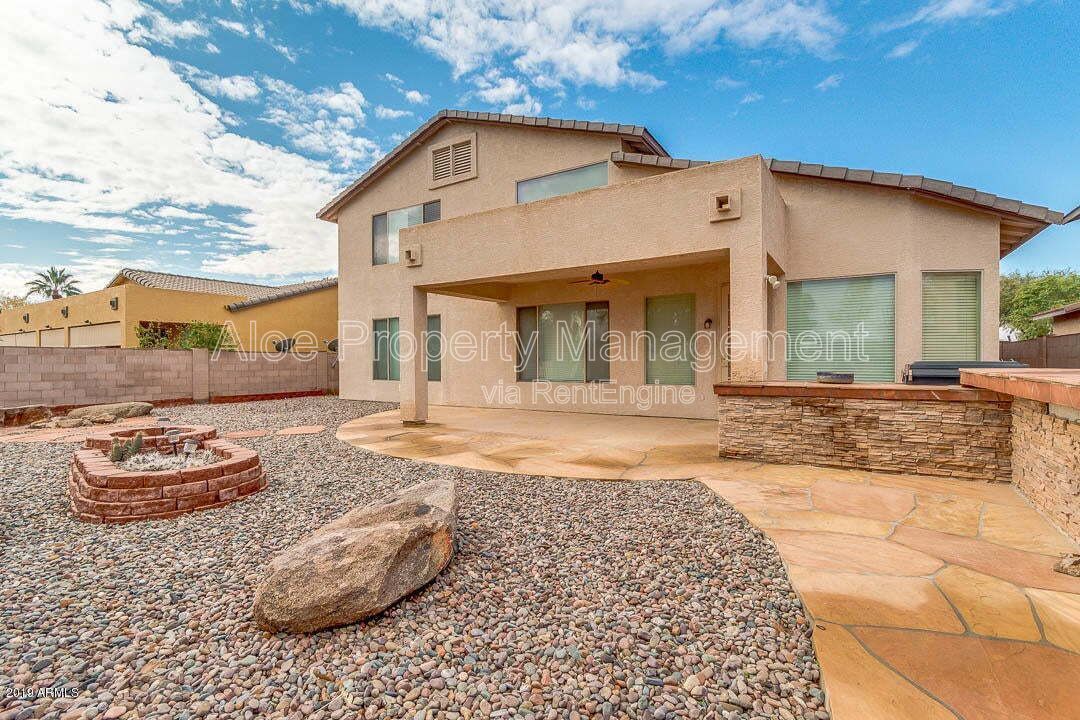 6321 S Four Peaks Pl in Chandler, AZ - Community Pool property image