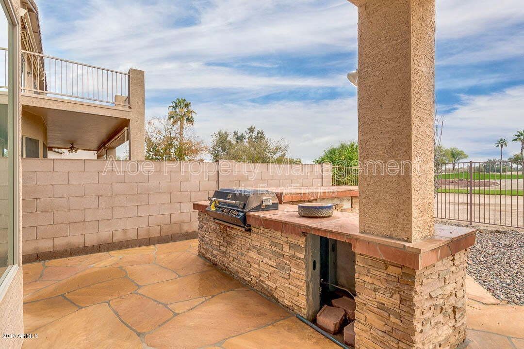 6321 S Four Peaks Pl in Chandler, AZ - Community Pool property image
