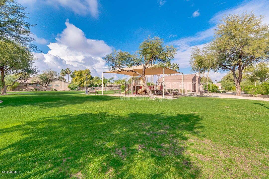 6321 S Four Peaks Pl in Chandler, AZ - Community Pool property image