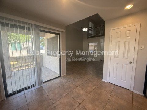 410 S Seawynds Dr in Gilbert - The Islands - Community Pool property image