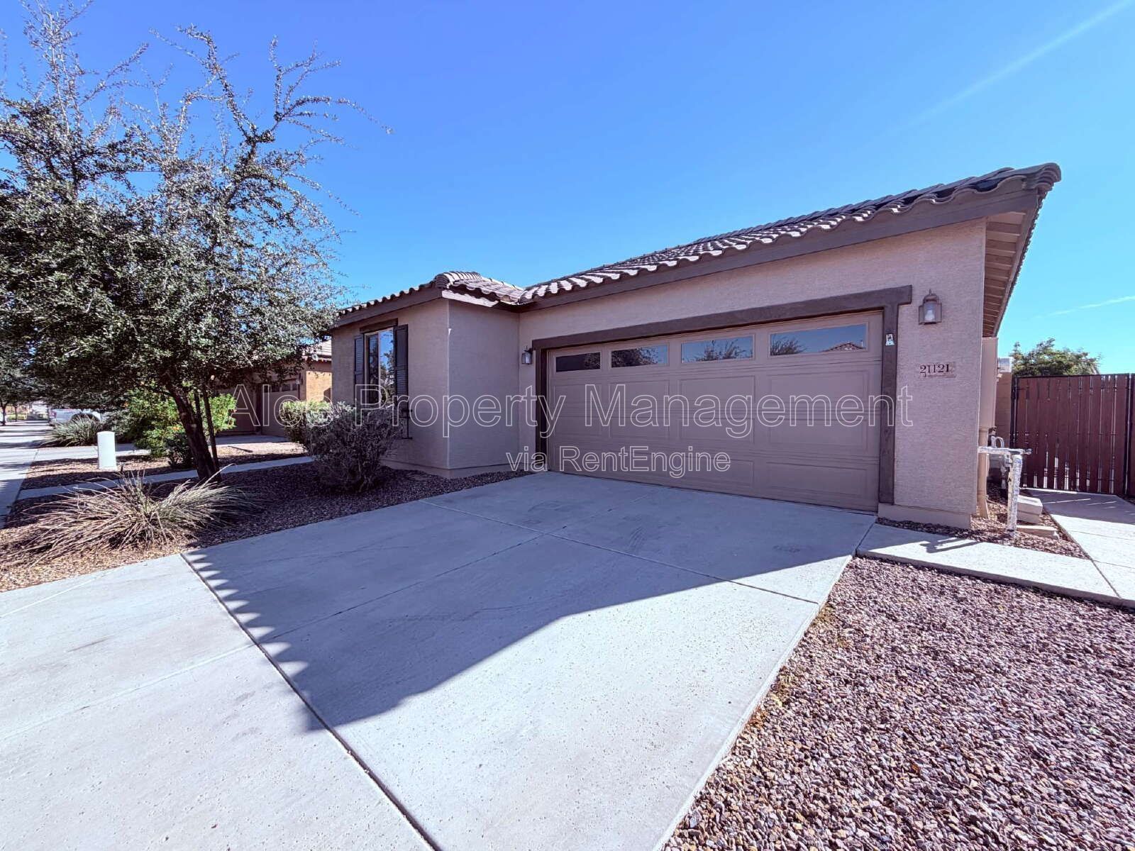 21121 East Via De Olivos in Queen Creek property image