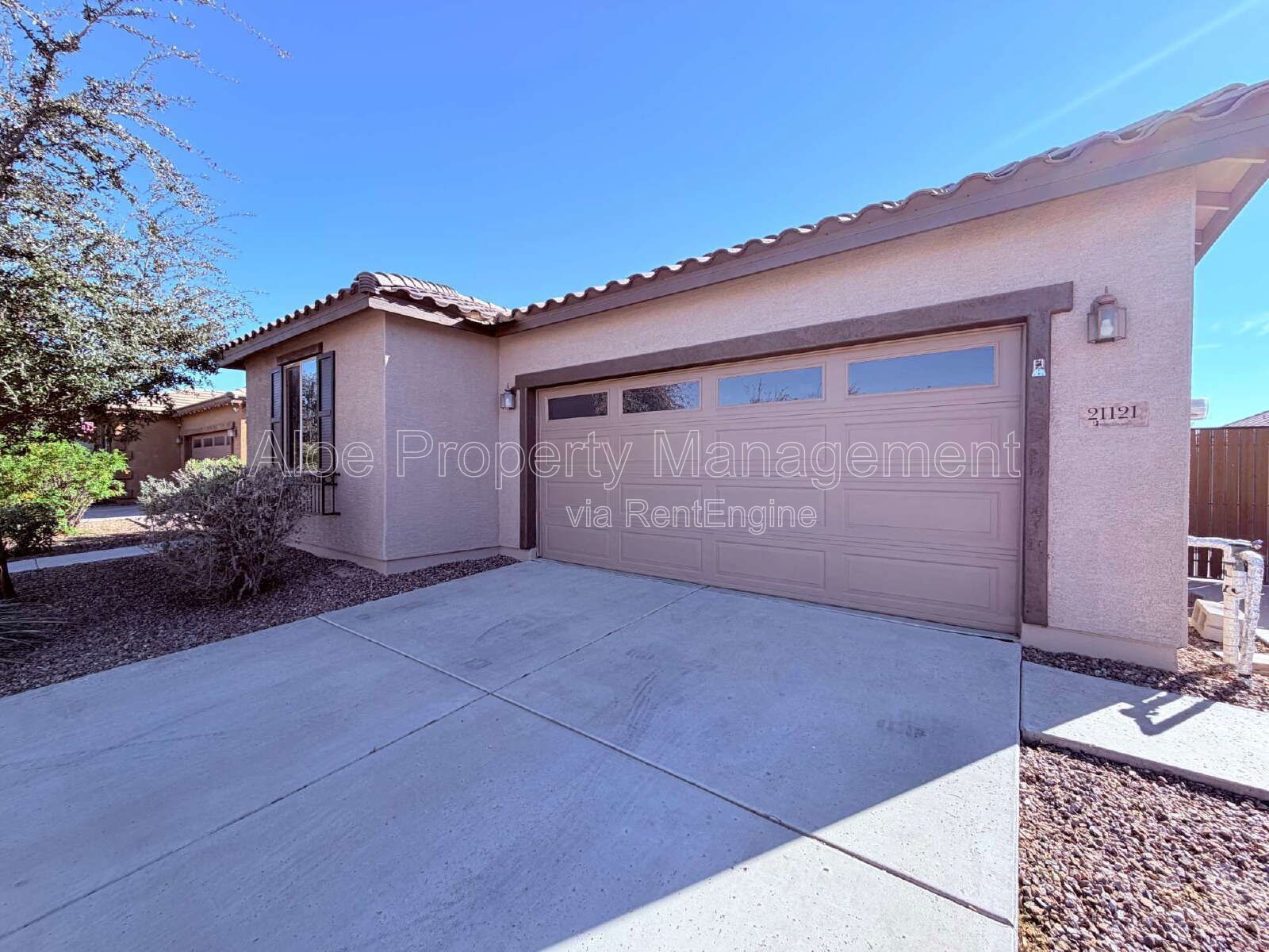 21121 East Via De Olivos in Queen Creek property image