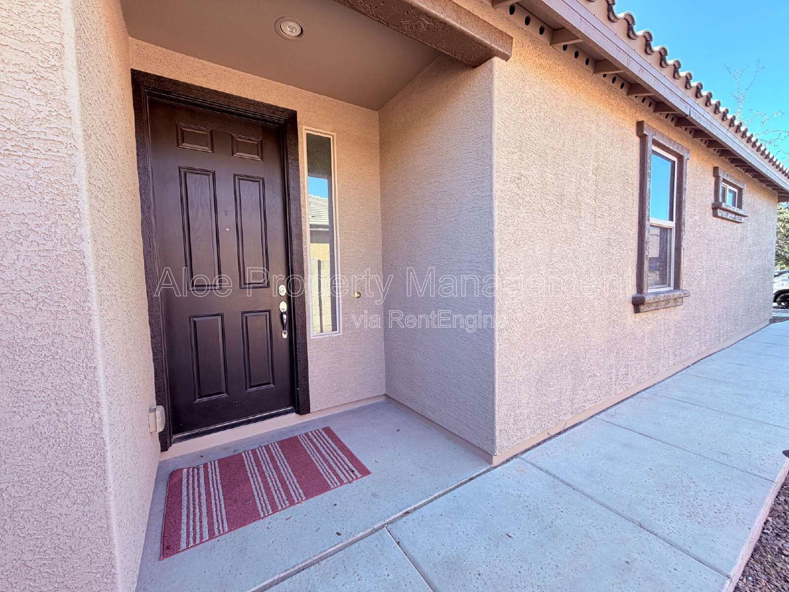 21121 East Via De Olivos in Queen Creek property image