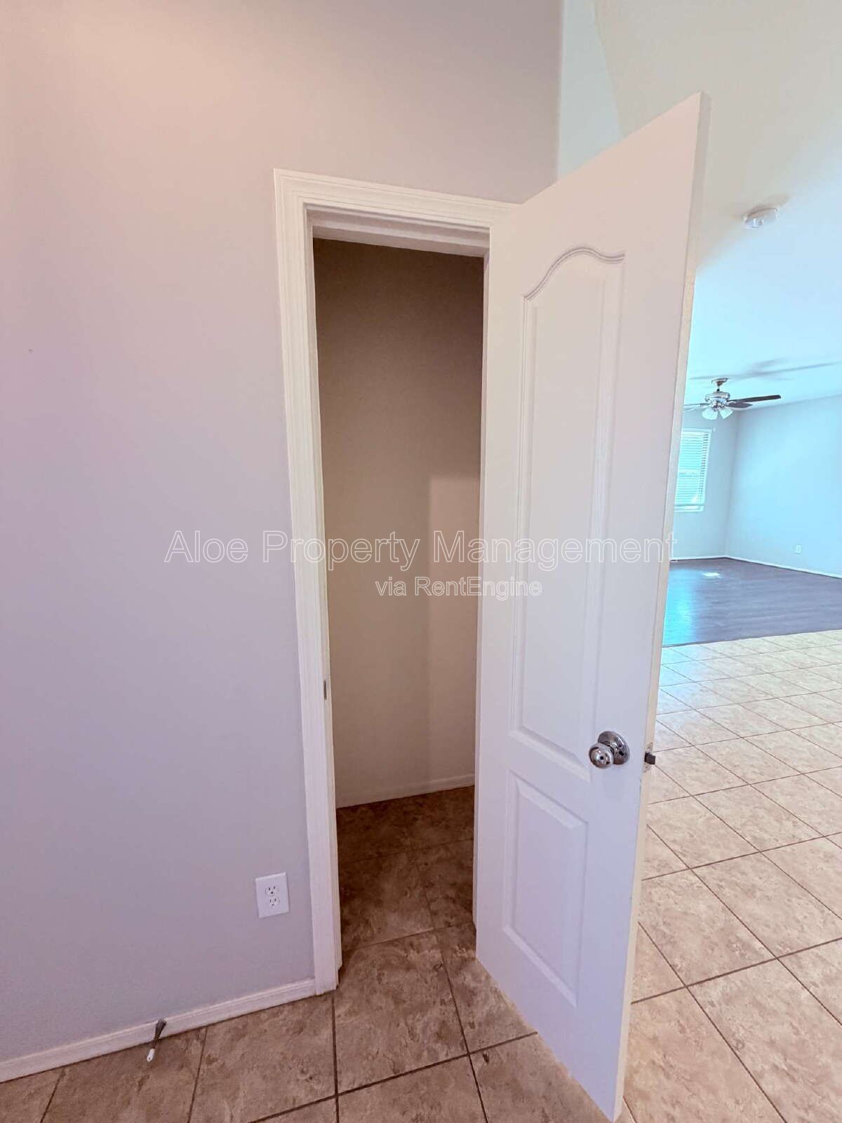 21121 East Via De Olivos in Queen Creek property image