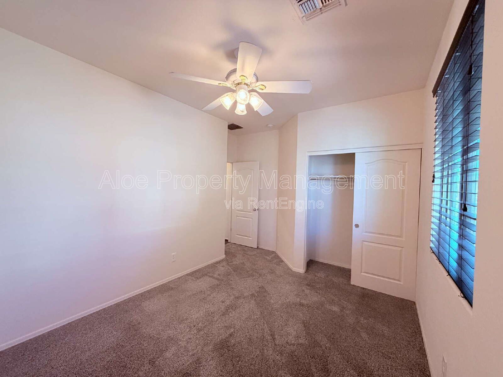21121 East Via De Olivos in Queen Creek property image