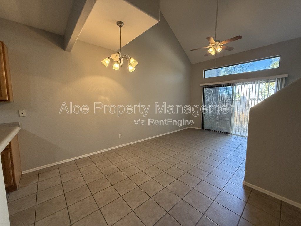 2027 E University Dr, Unit 102 in Tempe, AZ property image
