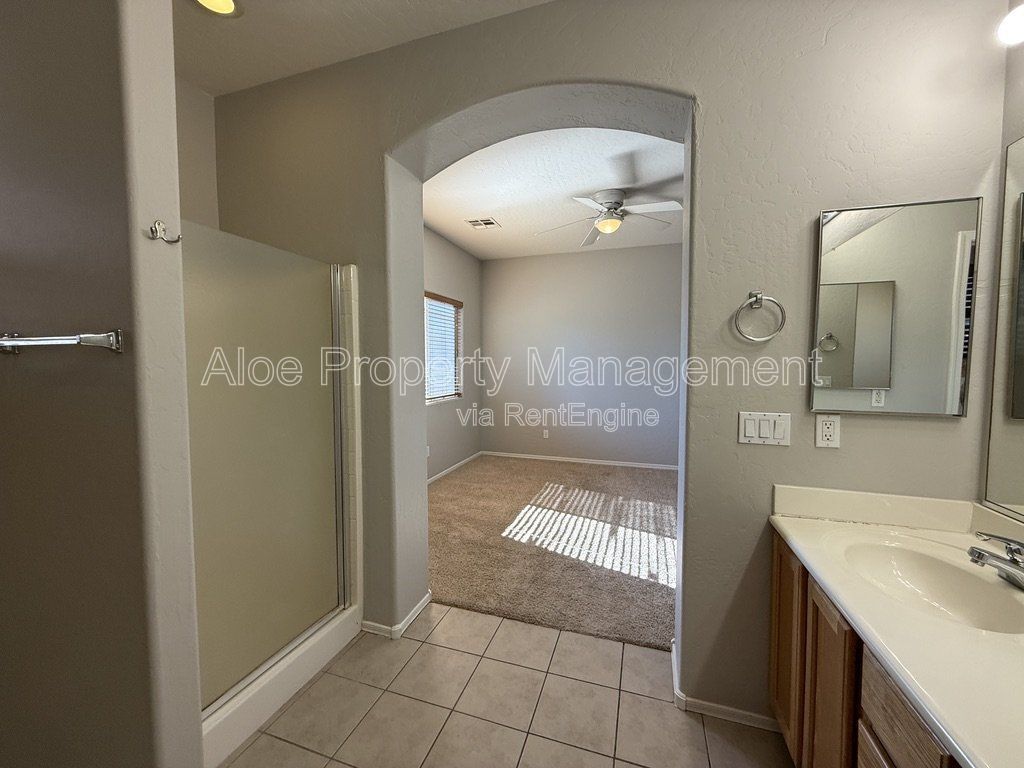 2027 E University Dr, Unit 102 in Tempe, AZ property image