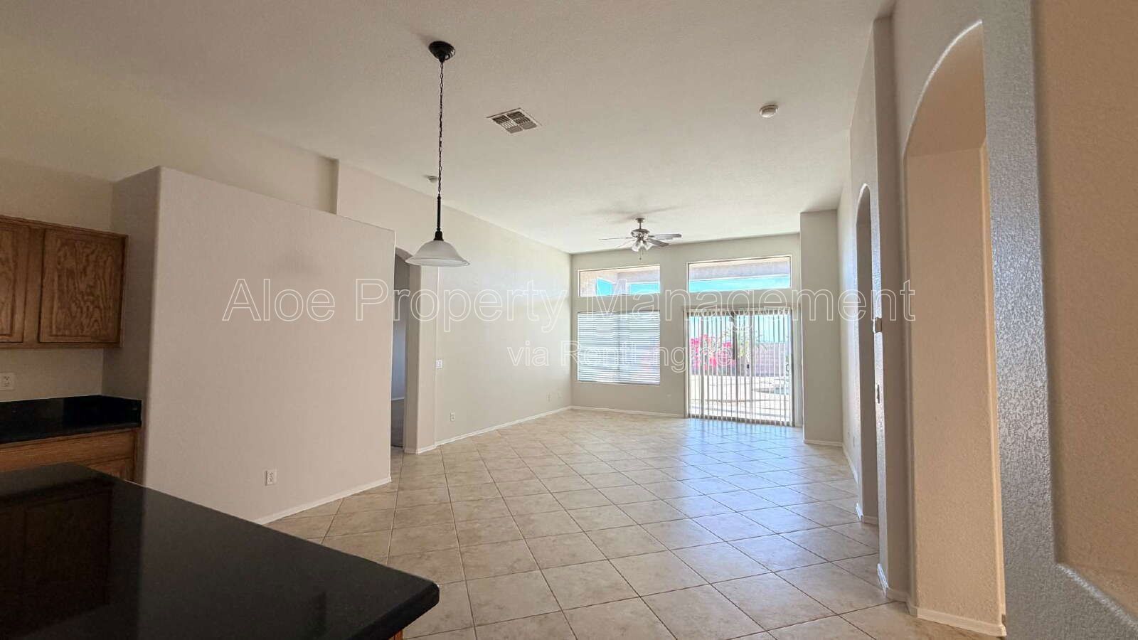 22180 N Sunset Drive, Maricopa - Cobblestone Farms! property image