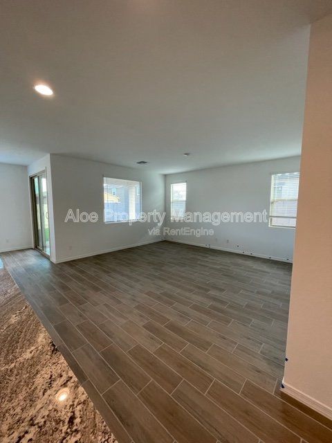 35912 W Santa Monica Ave in Maricopa, AZ property image